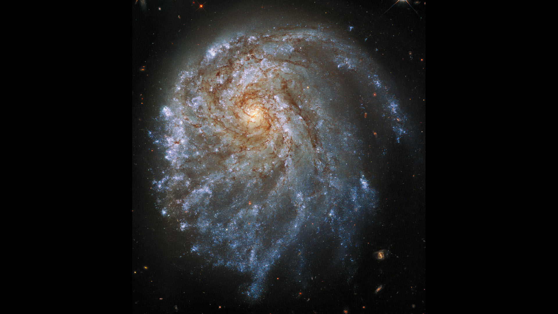Asimetrik Sarmal Galaksi (NGC 2276)
